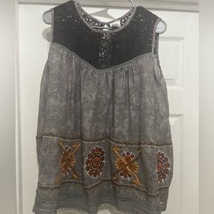 Ivy Jane embroidered back tie top. Size small